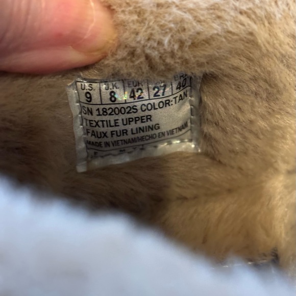 Skechers Men Tan Faux Fur Lined Slippers- Size 9 NWT - Picture 5 of 5